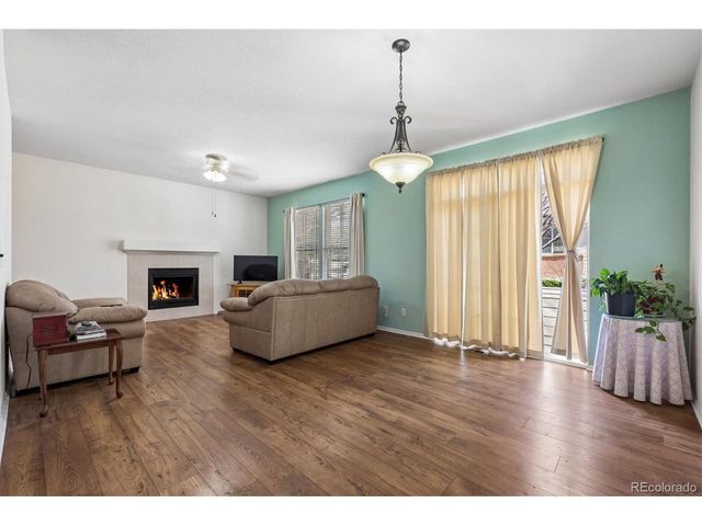 847 S Evanston Cir, Aurora, CO 80012