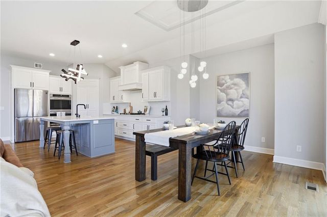19429 W 201st Terrace, Spring Hill, KS 66083