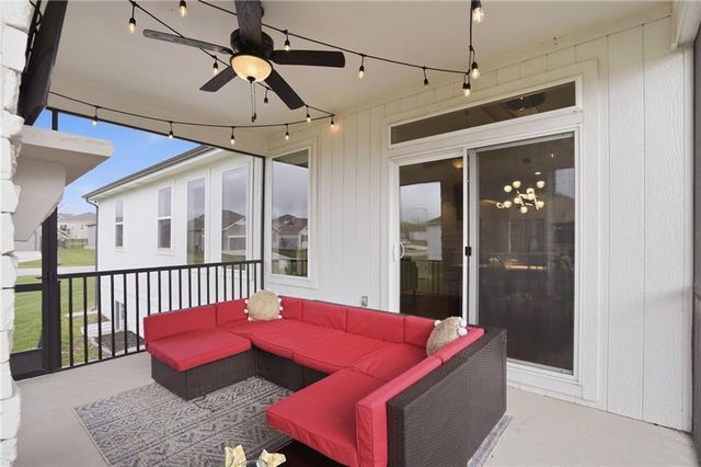19429 W 201st Terrace, Spring Hill, KS 66083
