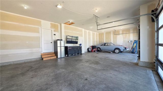 19429 W 201st Terrace, Spring Hill, KS 66083