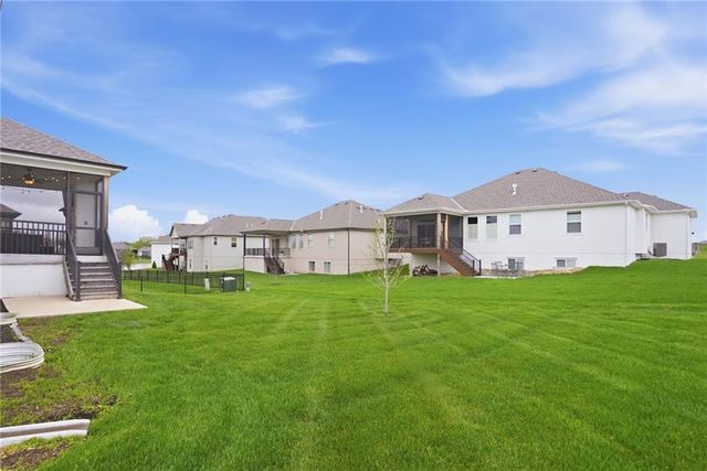 19429 W 201st Terrace, Spring Hill, KS 66083