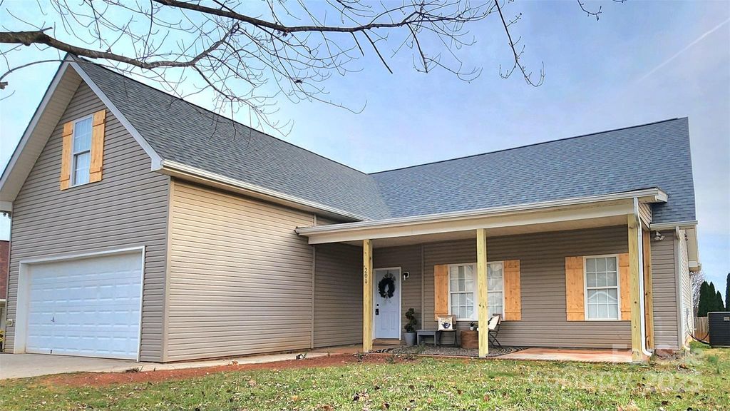 201 Tarrington Drive, Statesville, NC 28625