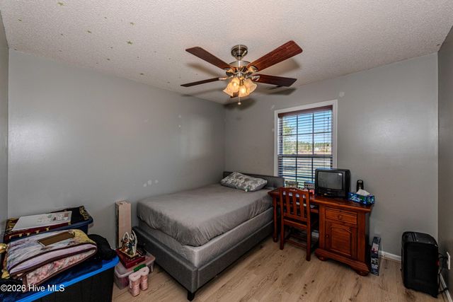 101 Barrington Court, Maple Hill, NC 28454