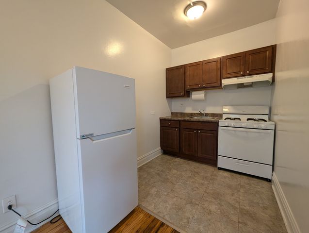 2704 N Sawyer Avenue 315, Chicago, IL 60647