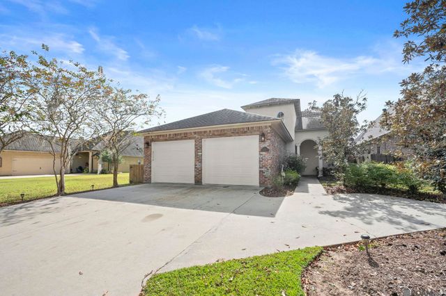 21179 Waterfront East Dr, Maurepas, LA 70449