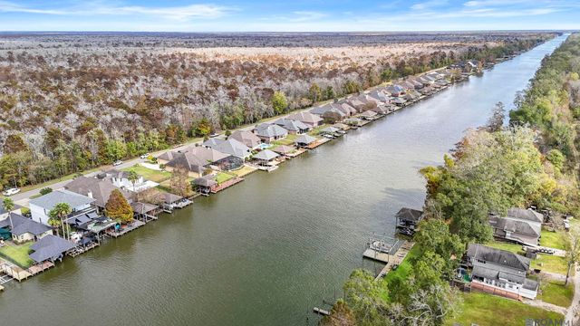 21179 Waterfront East Dr, Maurepas, LA 70449