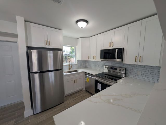 1733 NW 18TH Street, Fort Lauderdale, FL 33311