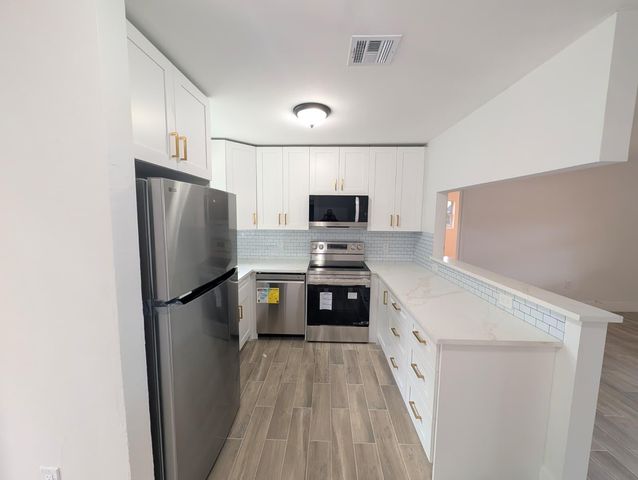 1733 NW 18TH Street, Fort Lauderdale, FL 33311