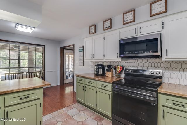 13682 John Clark Road, Gulfport, MS 39503