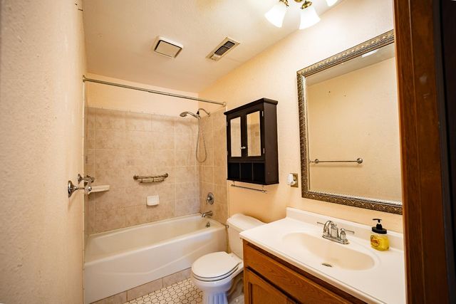 33 Stanley Rd, West Point, CA 95255