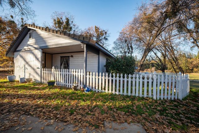 33 Stanley Rd, West Point, CA 95255
