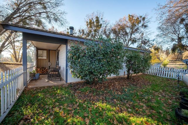 33 Stanley Rd, West Point, CA 95255