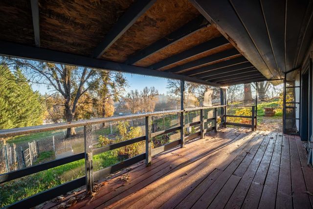 33 Stanley Rd, West Point, CA 95255