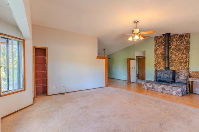 33 Stanley Rd, West Point, CA 95255