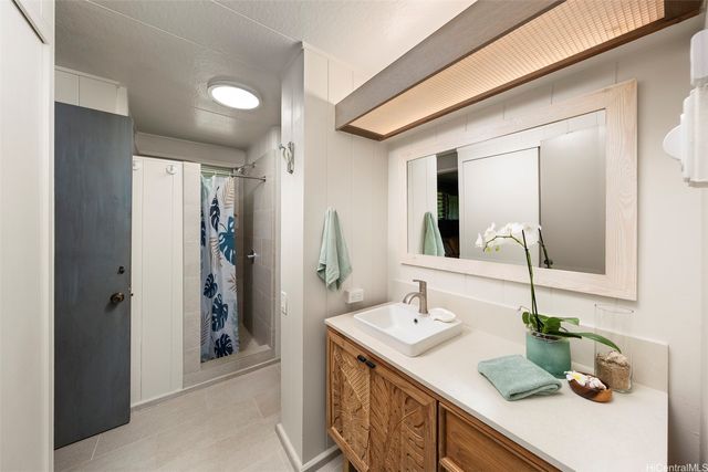 87-835 Farrington Highway, Waianae, HI 96792