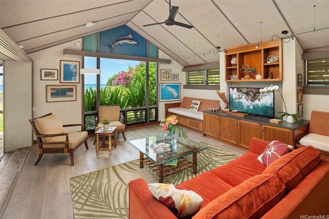 87-835 Farrington Highway, Waianae, HI 96792