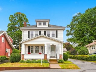 16 Elmlawn Rd, Braintree, MA 02184