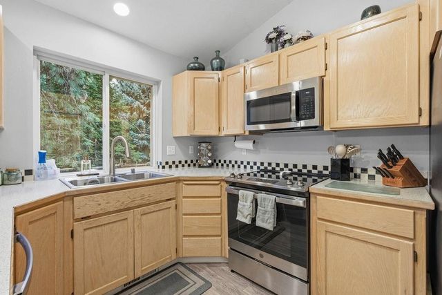 5408 S Altamont Ct, Spokane, WA 99223