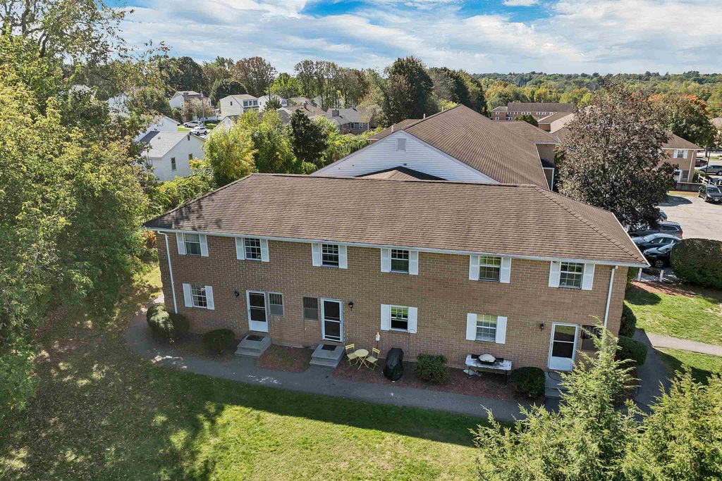 202 Elmwood Drive, Hudson, NH 03051