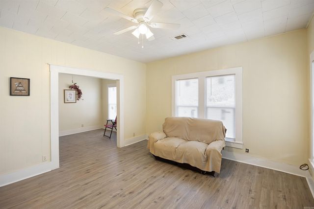 709 N GRIFFIN Street, Morrilton, AR 72110