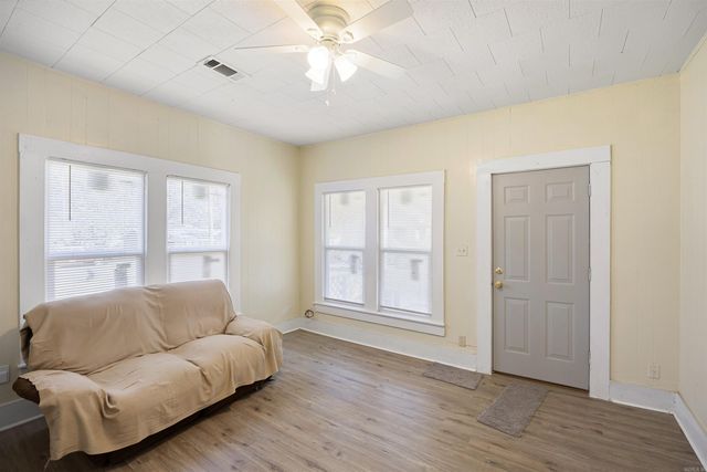 709 N GRIFFIN Street, Morrilton, AR 72110