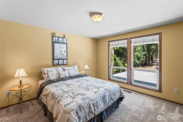 407 Point Fosdick Drive NW, Gig Harbor, WA 98335