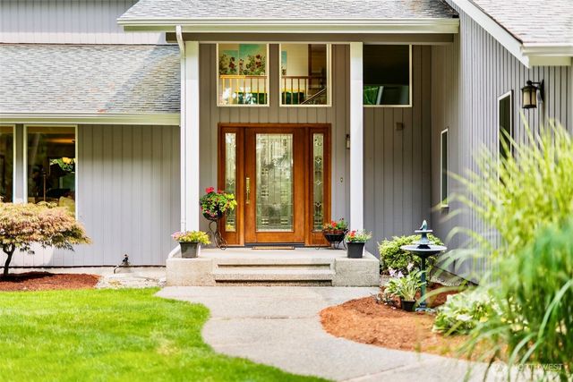 407 Point Fosdick Drive NW, Gig Harbor, WA 98335