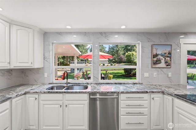 407 Point Fosdick Drive NW, Gig Harbor, WA 98335