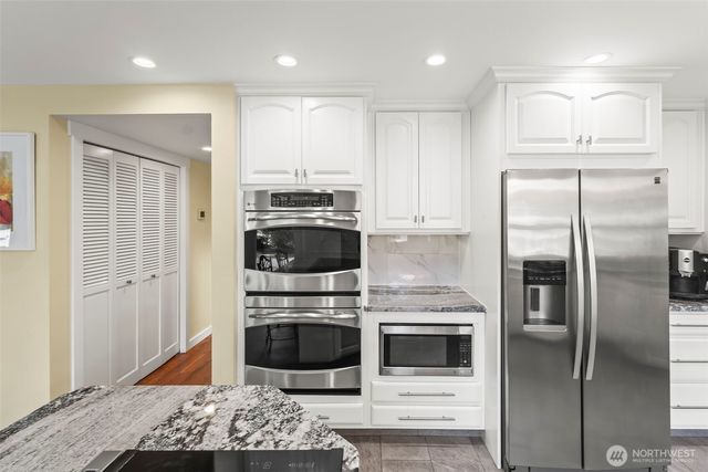 407 Point Fosdick Drive NW, Gig Harbor, WA 98335