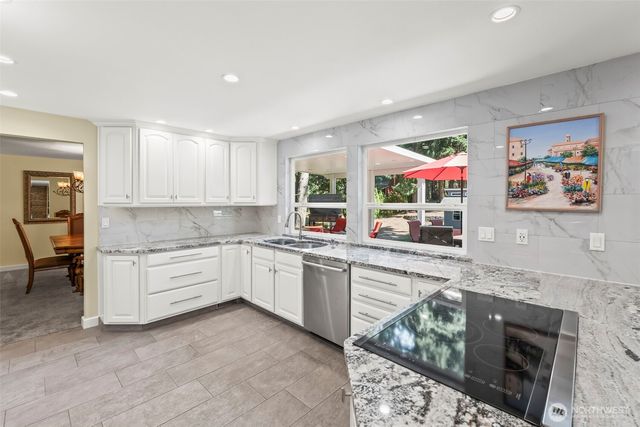 407 Point Fosdick Drive NW, Gig Harbor, WA 98335