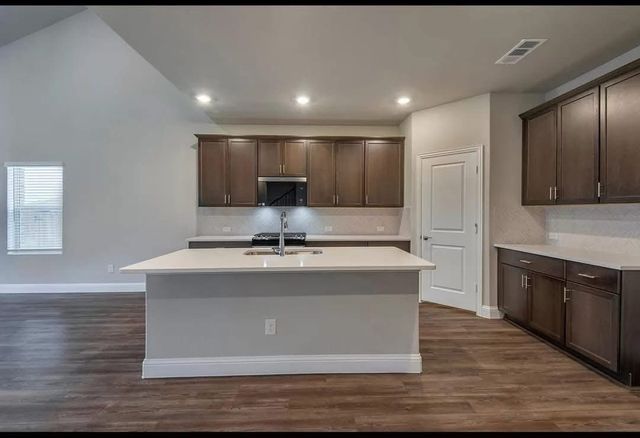 404 Dempsey Drive, Princeton, TX 75071