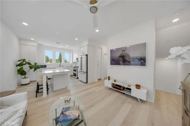 17961 Conch Lane, Huntington Beach, CA 92646
