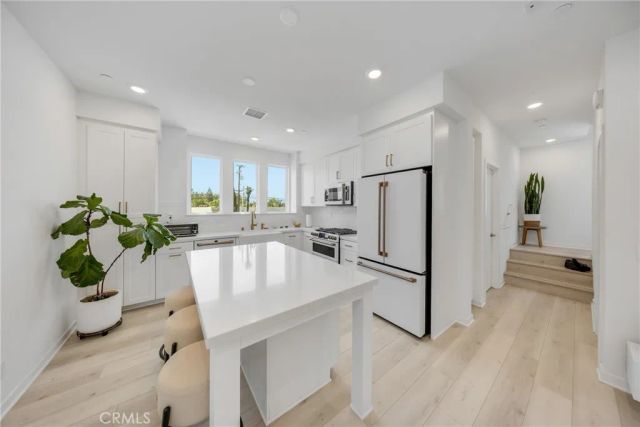 17961 Conch Lane, Huntington Beach, CA 92646
