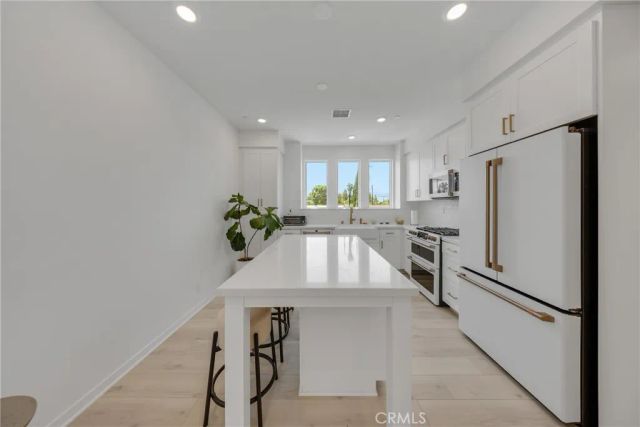 17961 Conch Lane, Huntington Beach, CA 92646