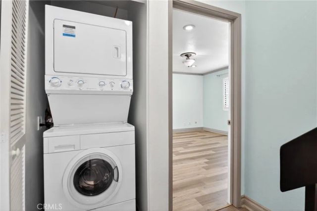 18433 Hatteras 507, Tarzana, CA 91356