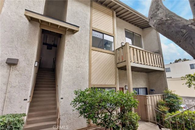 18433 Hatteras 507, Tarzana, CA 91356