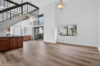 18433 Hatteras 507, Tarzana, CA 91356