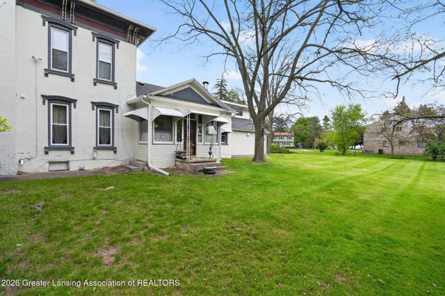 812 N Clinton Street, Grand Ledge, MI 48837