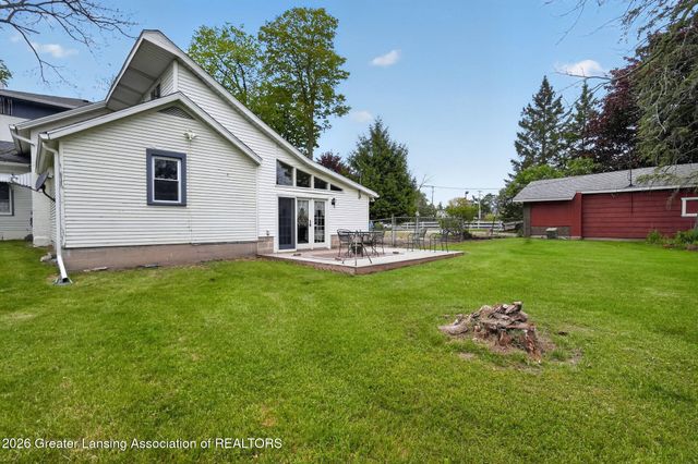 812 N Clinton Street, Grand Ledge, MI 48837