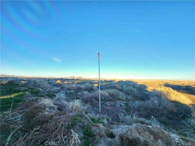 2 AC Near W Ave F8, Lancaster, CA 93536