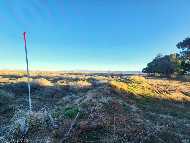 2 AC Near W Ave F8, Lancaster, CA 93536