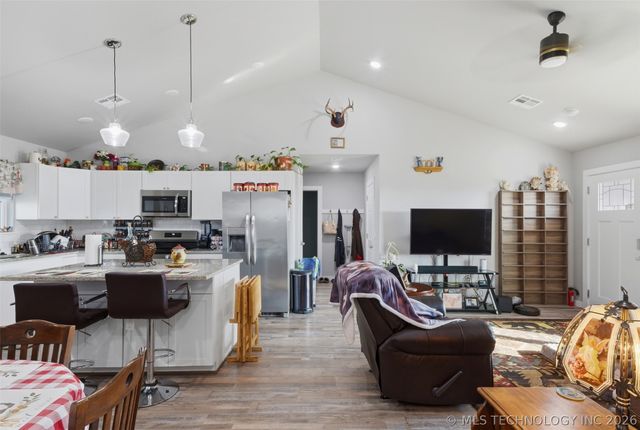 5912 Bluestem Way, Chelsea, OK 74016