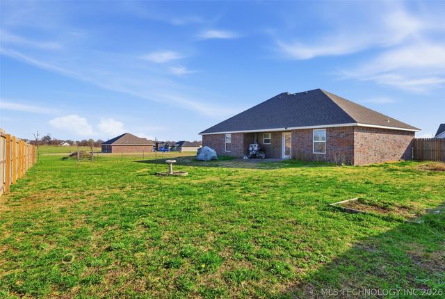 5912 Bluestem Way, Chelsea, OK 74016