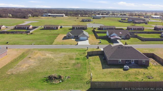 5912 Bluestem Way, Chelsea, OK 74016