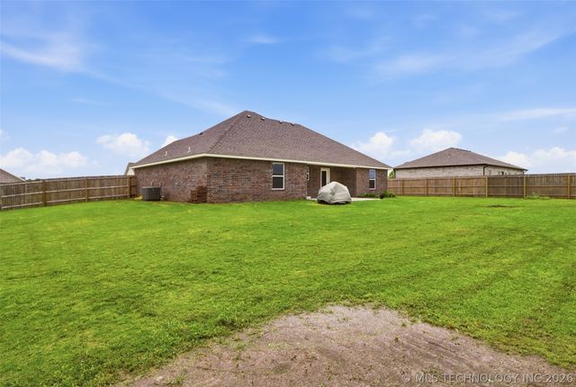 5912 Bluestem Way, Chelsea, OK 74016