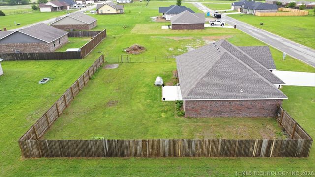 5912 Bluestem Way, Chelsea, OK 74016