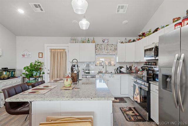 5912 Bluestem Way, Chelsea, OK 74016