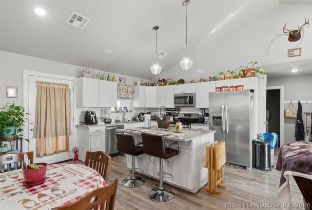 5912 Bluestem Way, Chelsea, OK 74016