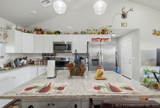 5912 Bluestem Way, Chelsea, OK 74016