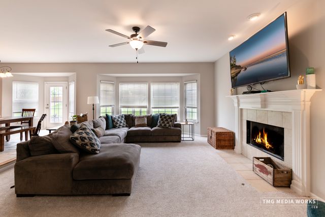 5624 BERGAMOT Court, Naperville, IL 60564